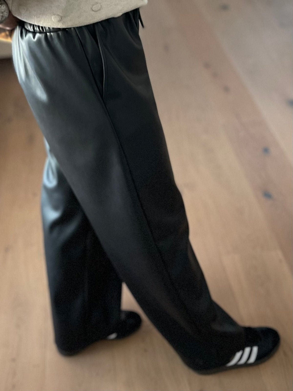 Hose Lily in Schwarz