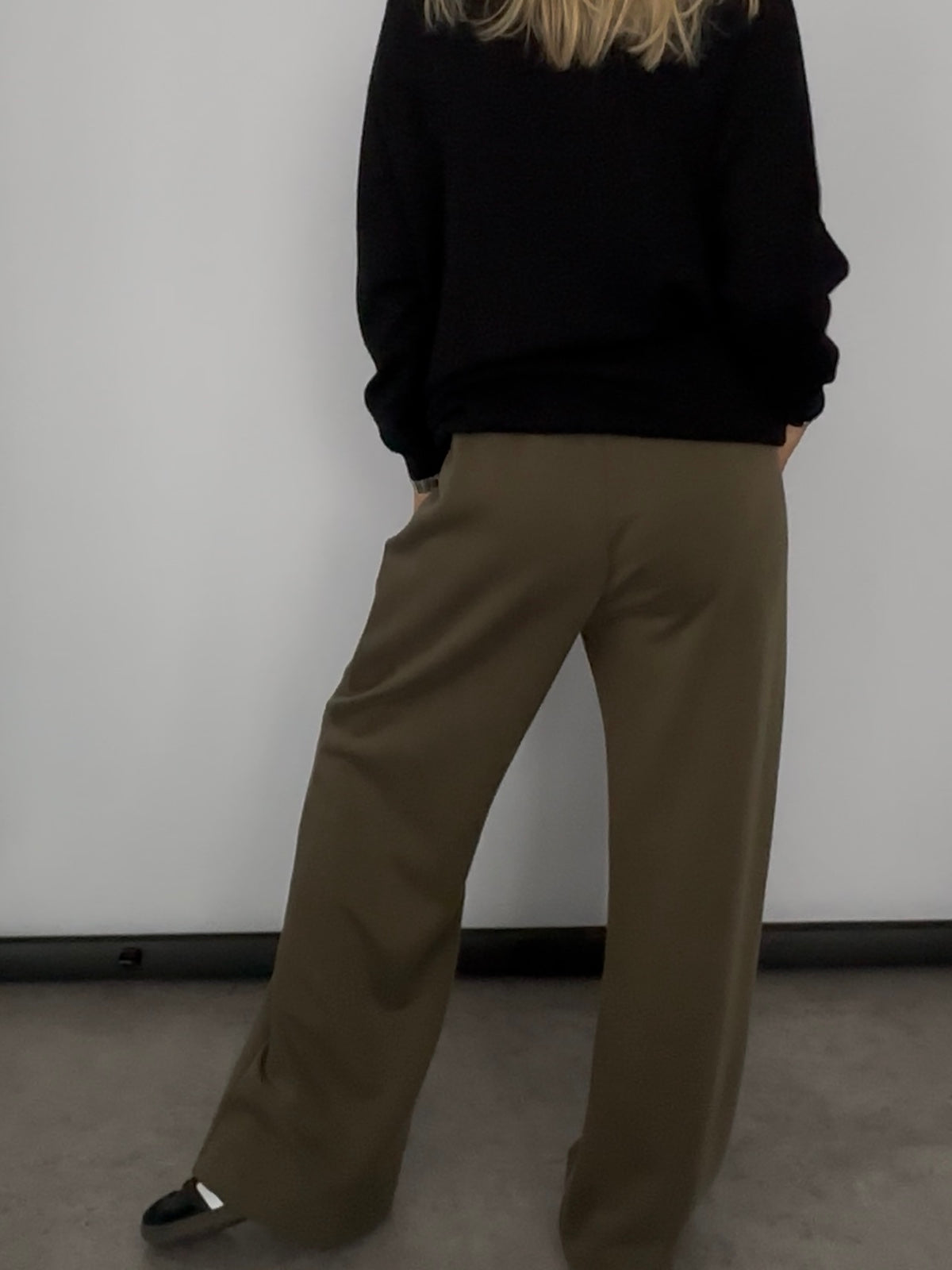 Hose Tessy in 2 Farben, Schwarz oder Grün