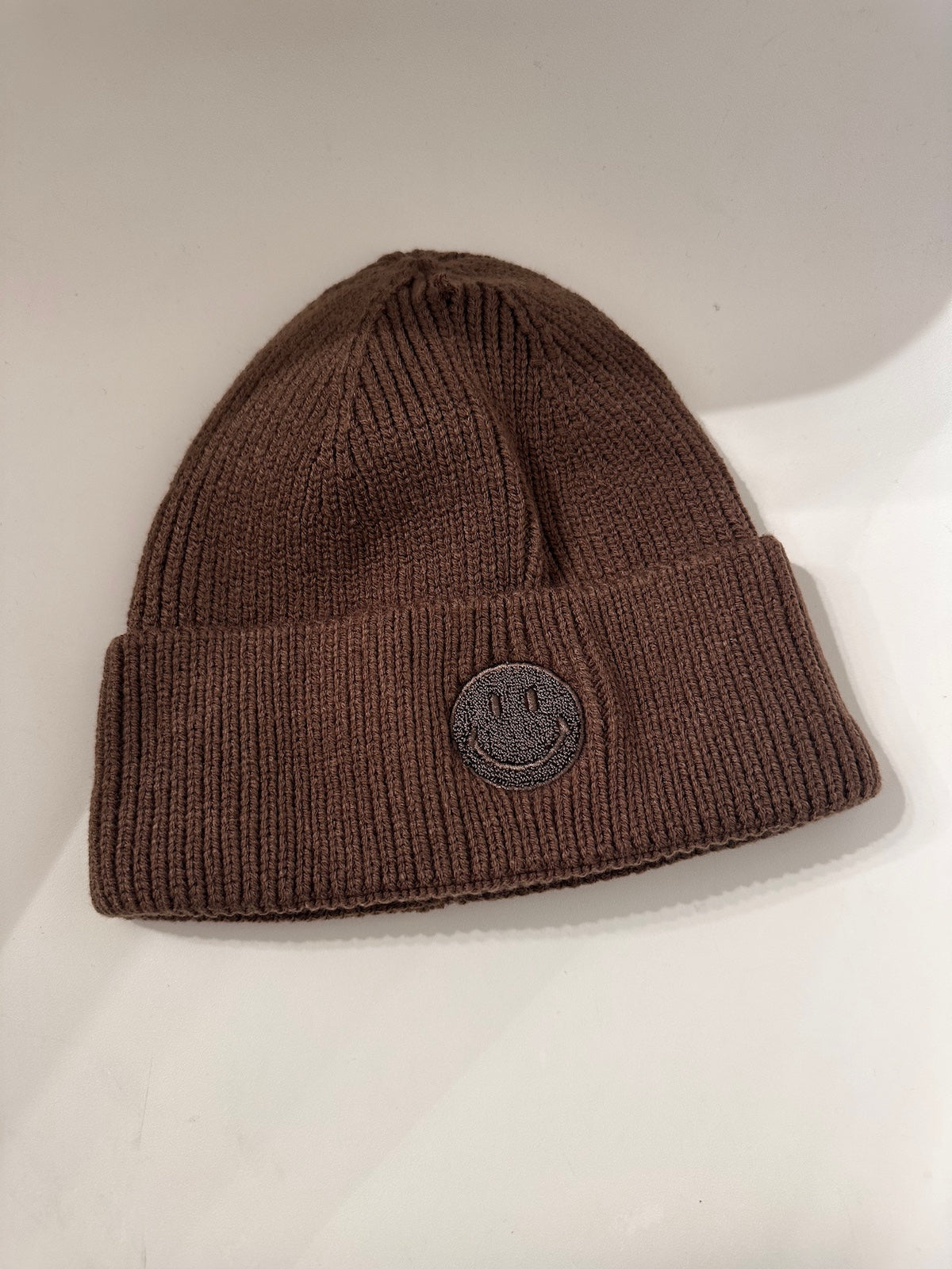 Mütze Smiley in Braun