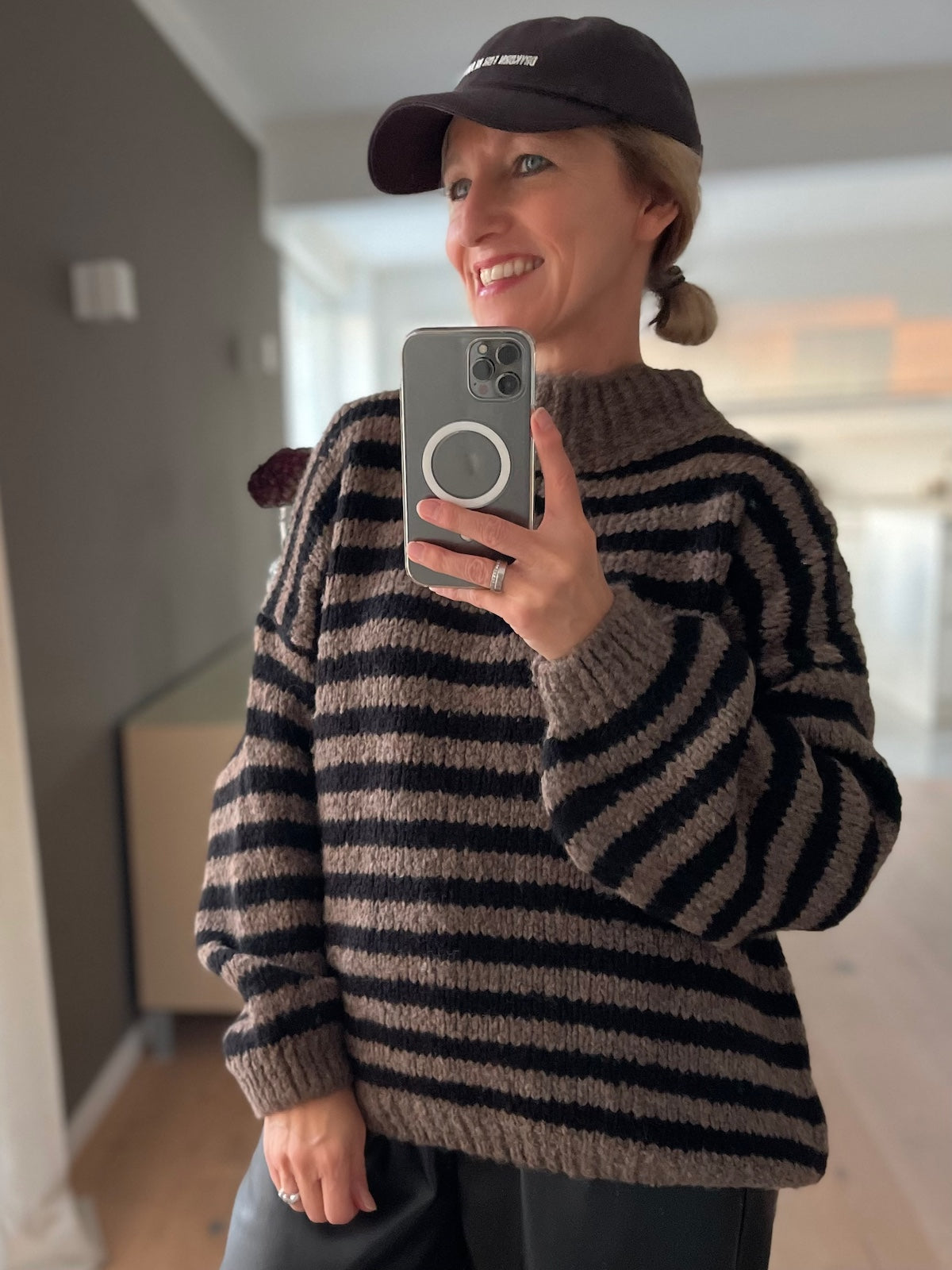 Pullover Lorena in Schwarz und Taupe