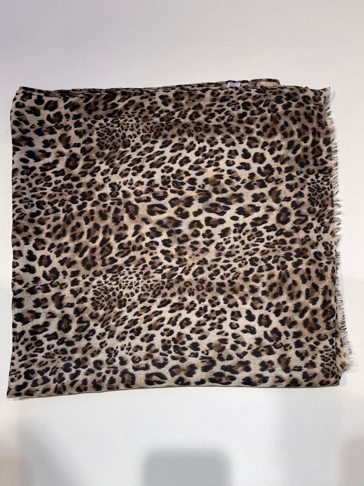 Tuch Leander im Leo Look