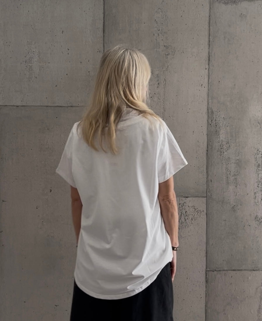 T-Shirt Isa mit Aufdruck Granatapfel