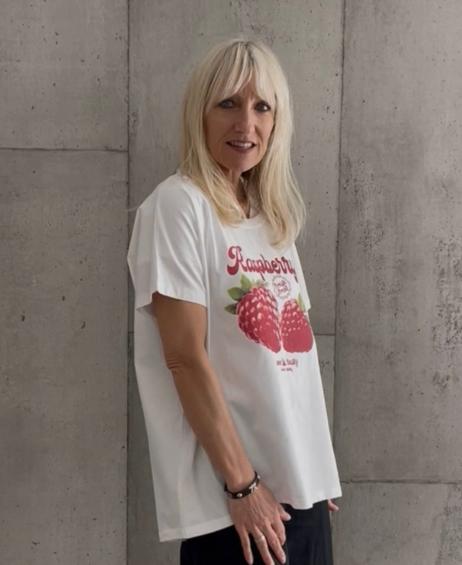 T-Shirt Isa mit Aufdruck Himbeere