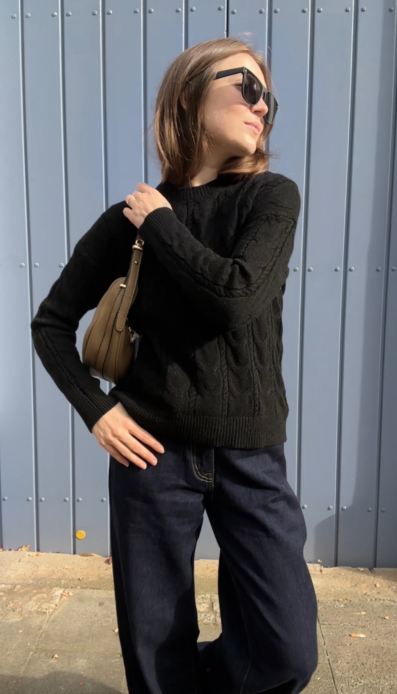 Pullover Sabrina mit Zopfmuster in Schwarz