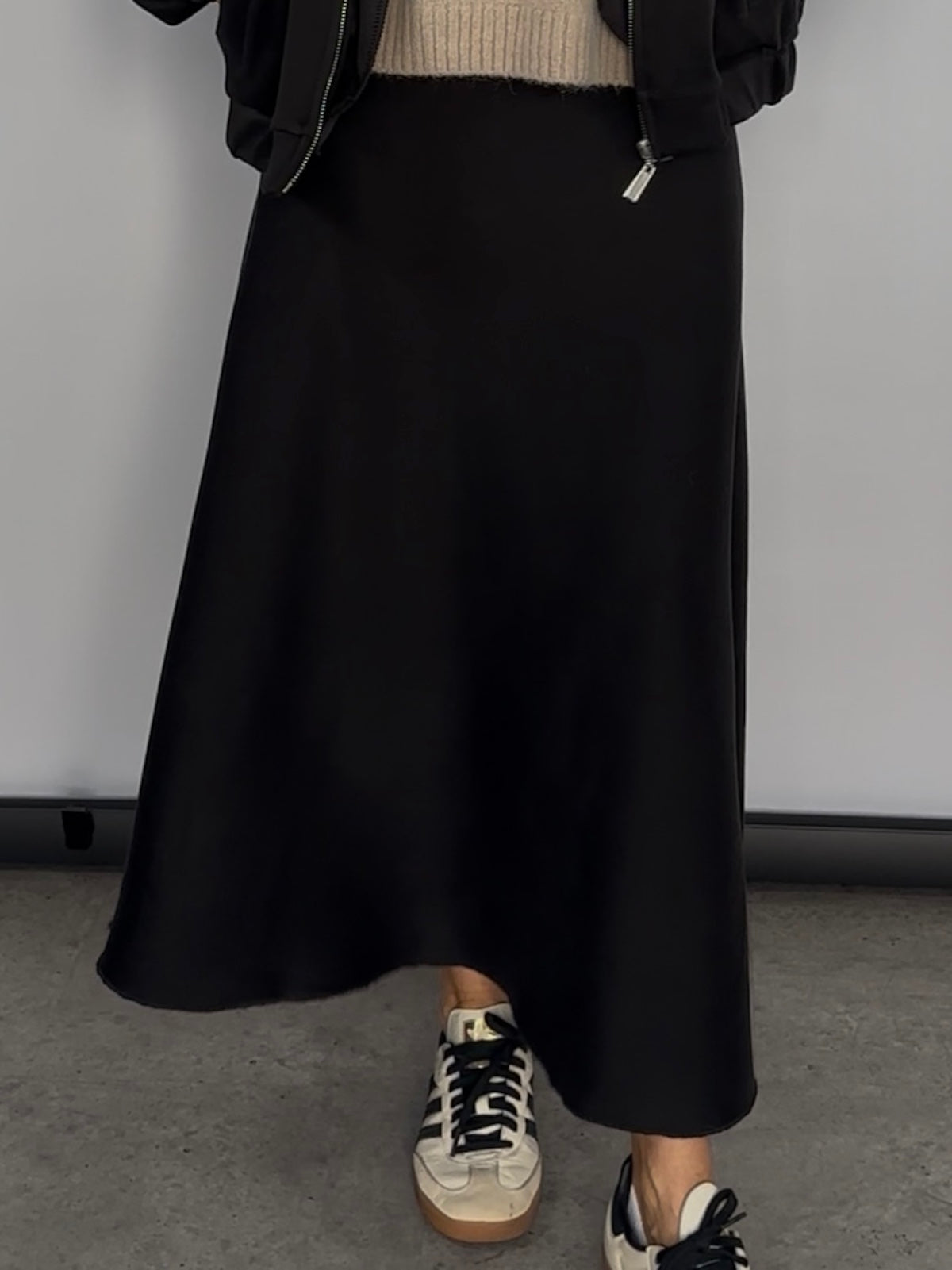 Rock Carala in Schwarz