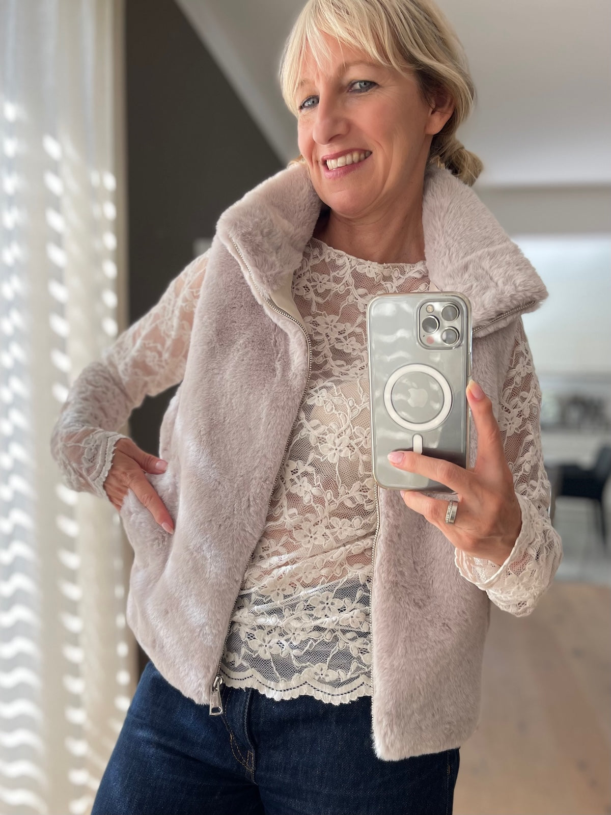Faux-Fur-Weste Nola in Beige