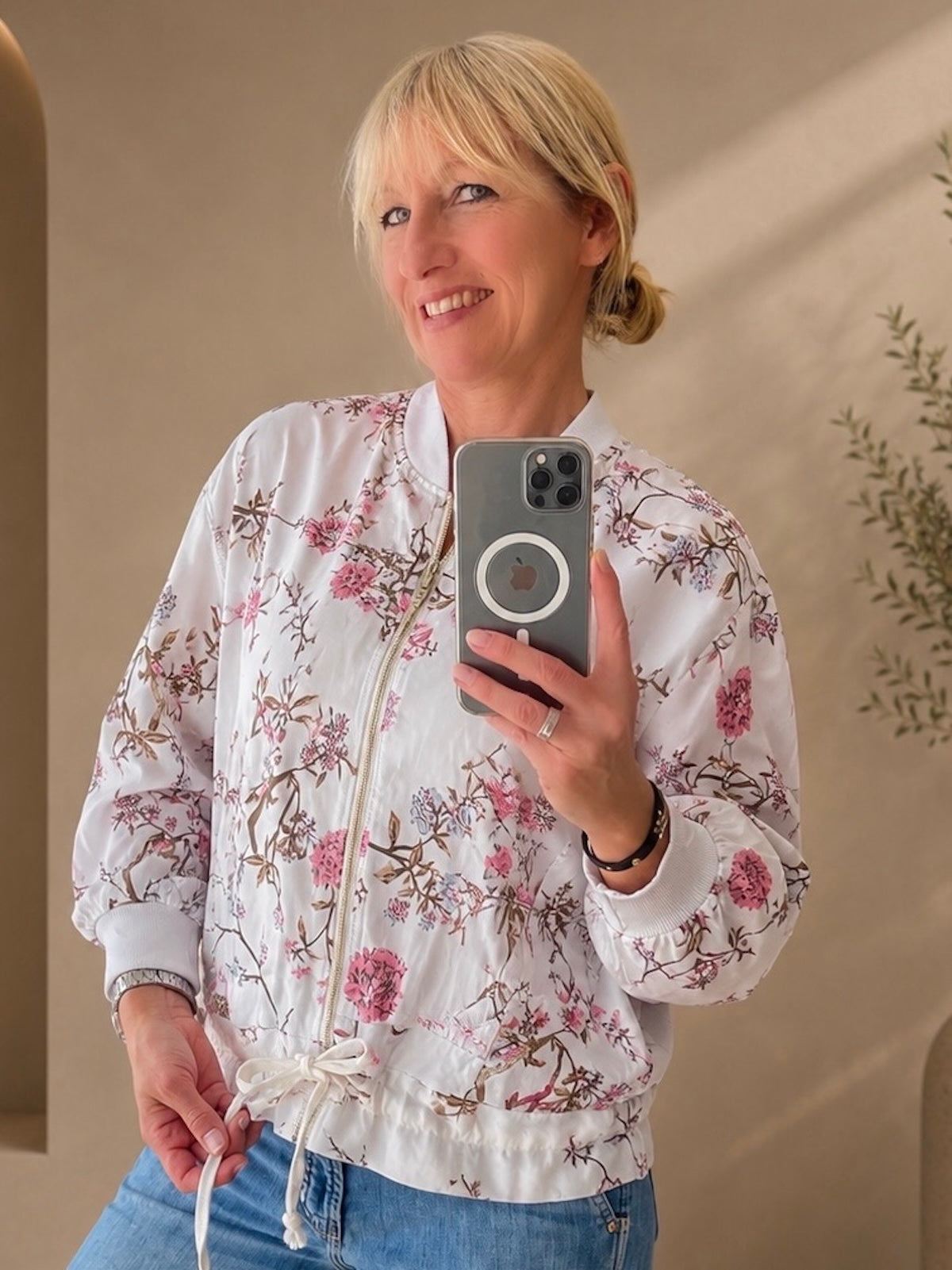 Jacke Rose mit Blumenmuster in Weiss